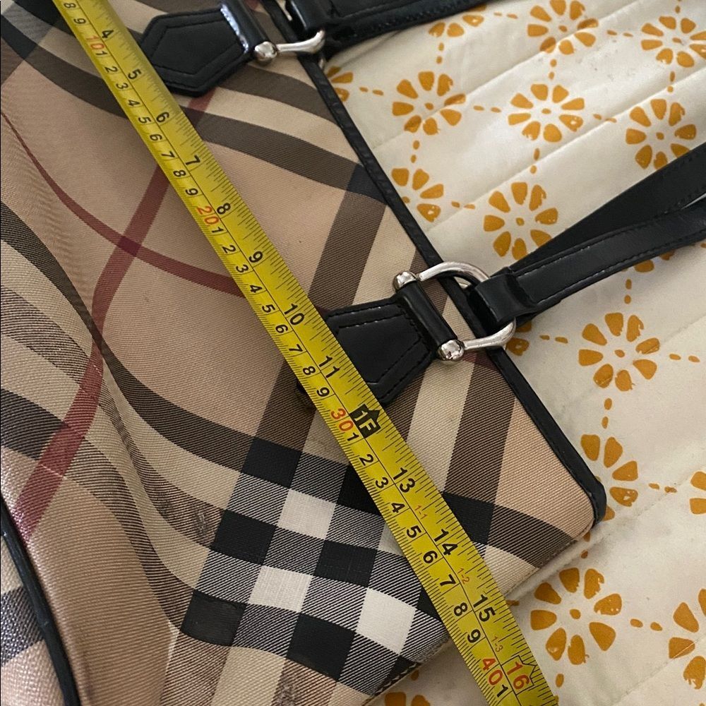 Burberry Checkered 9”x15” Tan and Black Red Shoulder Bag 100% Authentic - Picture 17 of 17